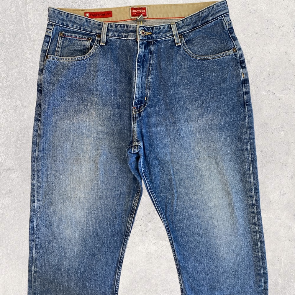 Tommy Hilfiger Red Label Premium Jeans for Men - Picture 2 of 9